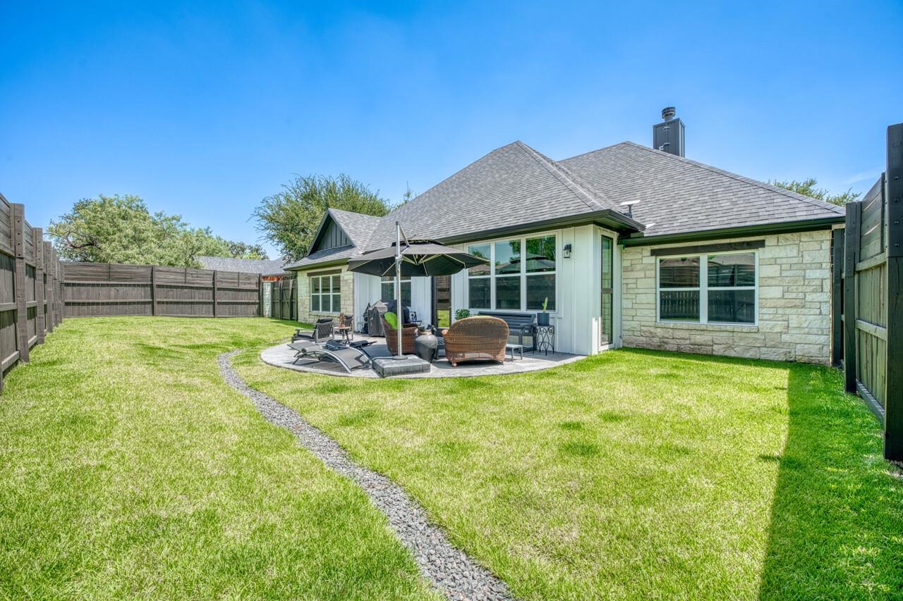 108 Lakecliff Drive