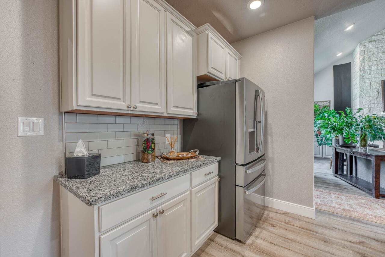 108 Lakecliff Drive