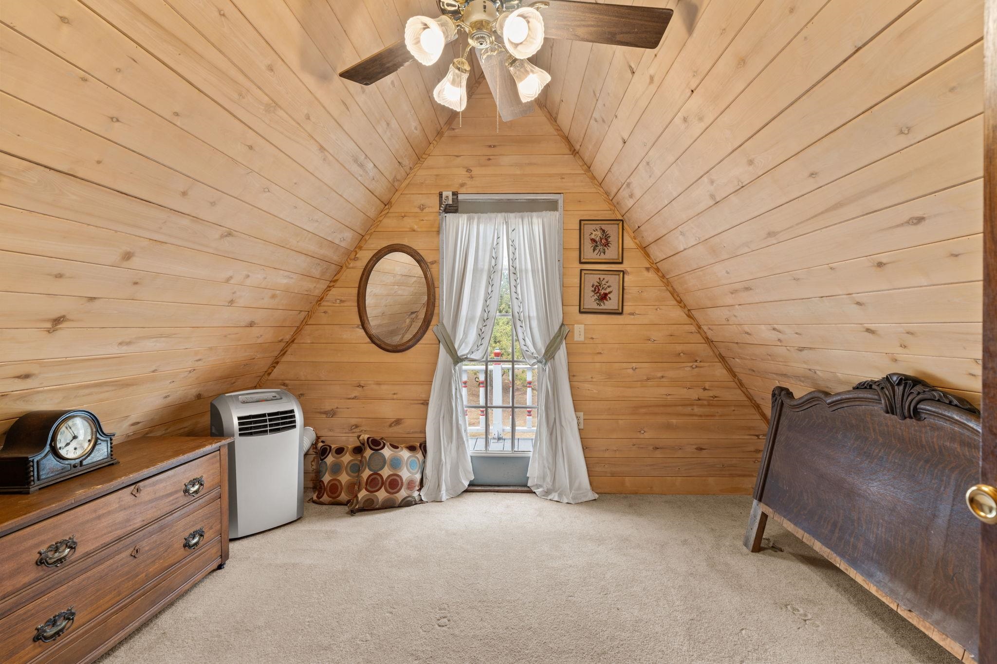 2403 Maple Lane