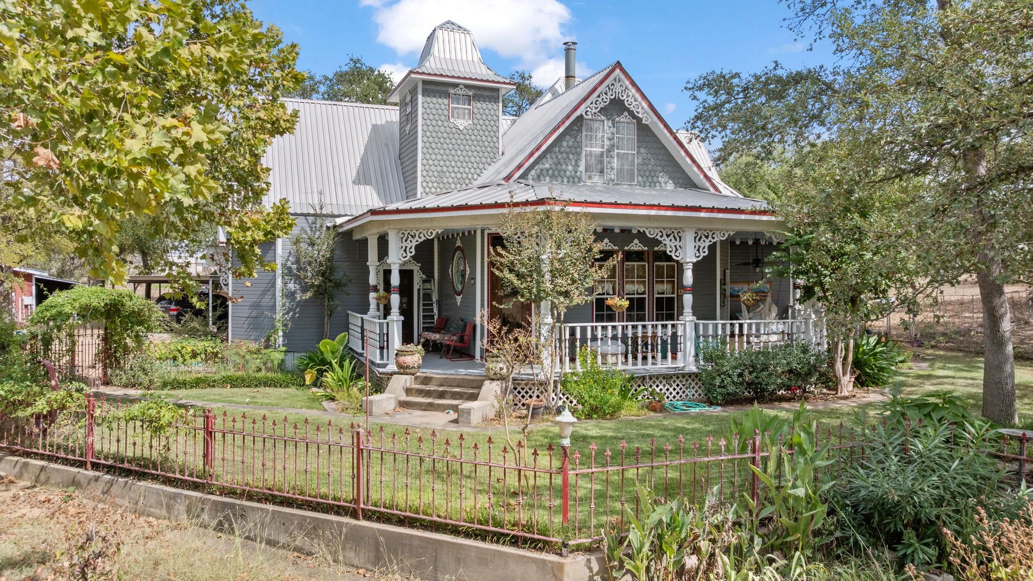 2403 Maple Lane