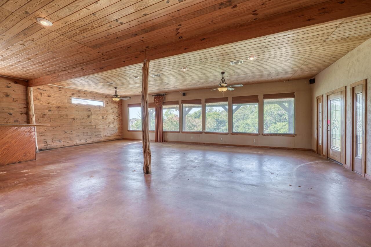 4047 River Oaks Drive