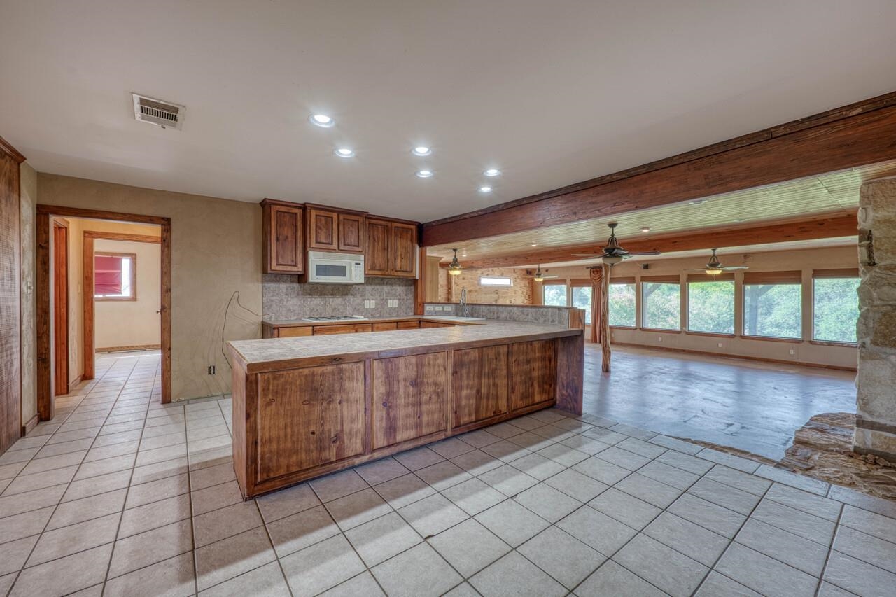 4047 River Oaks Drive