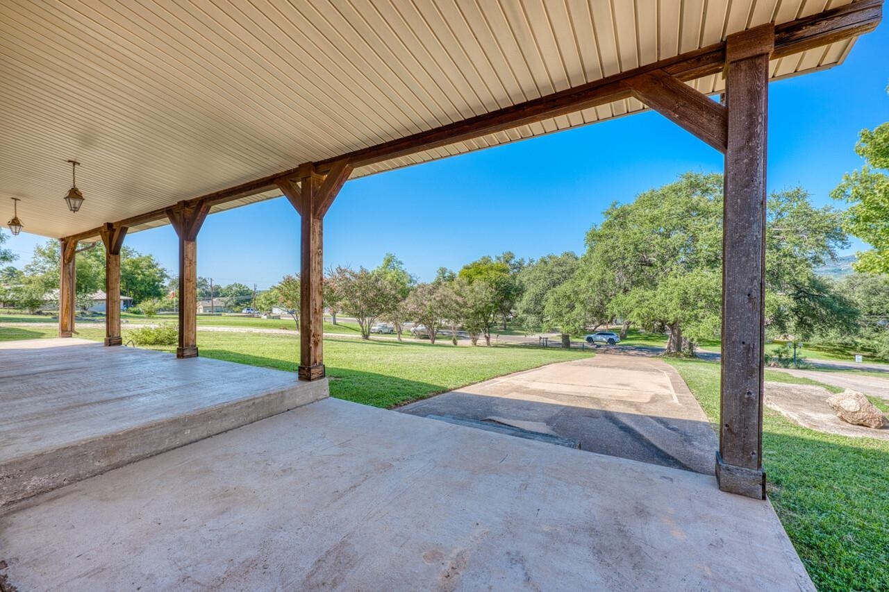 4047 River Oaks Drive