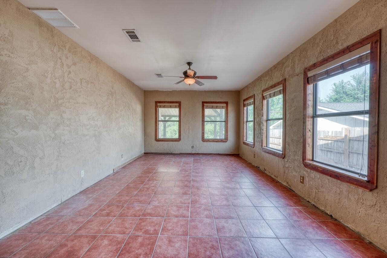 4047 River Oaks Drive
