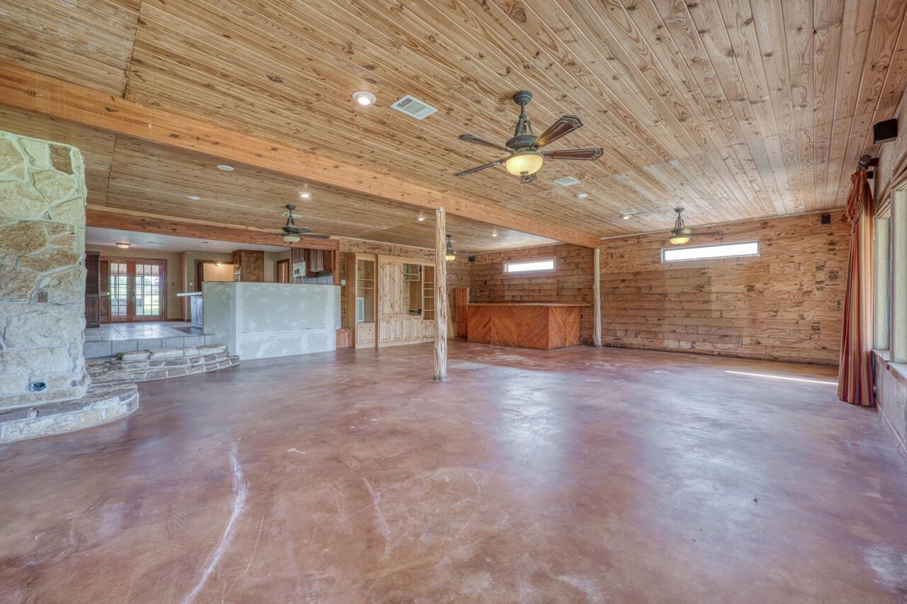 4047 River Oaks Drive