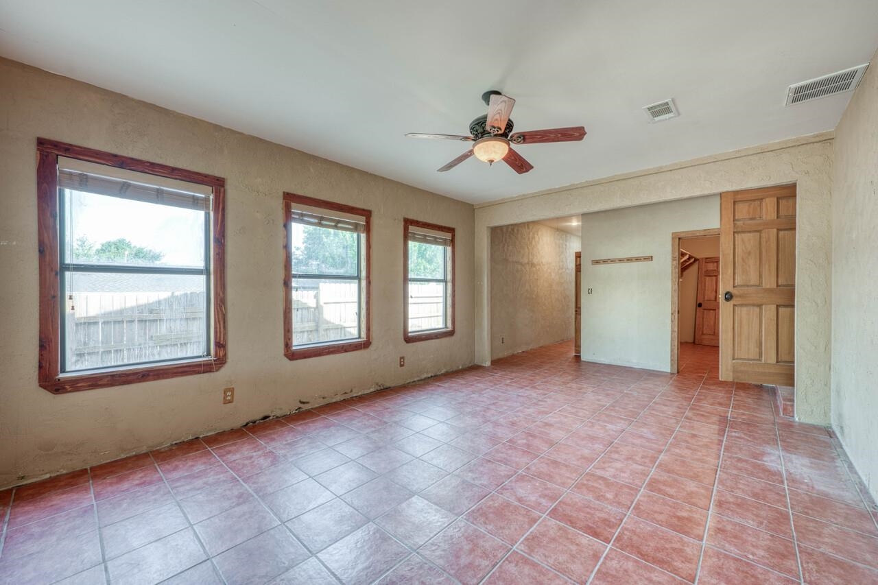 4047 River Oaks Drive