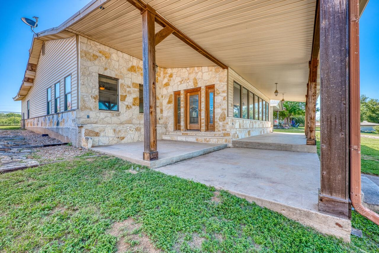 4047 River Oaks Drive