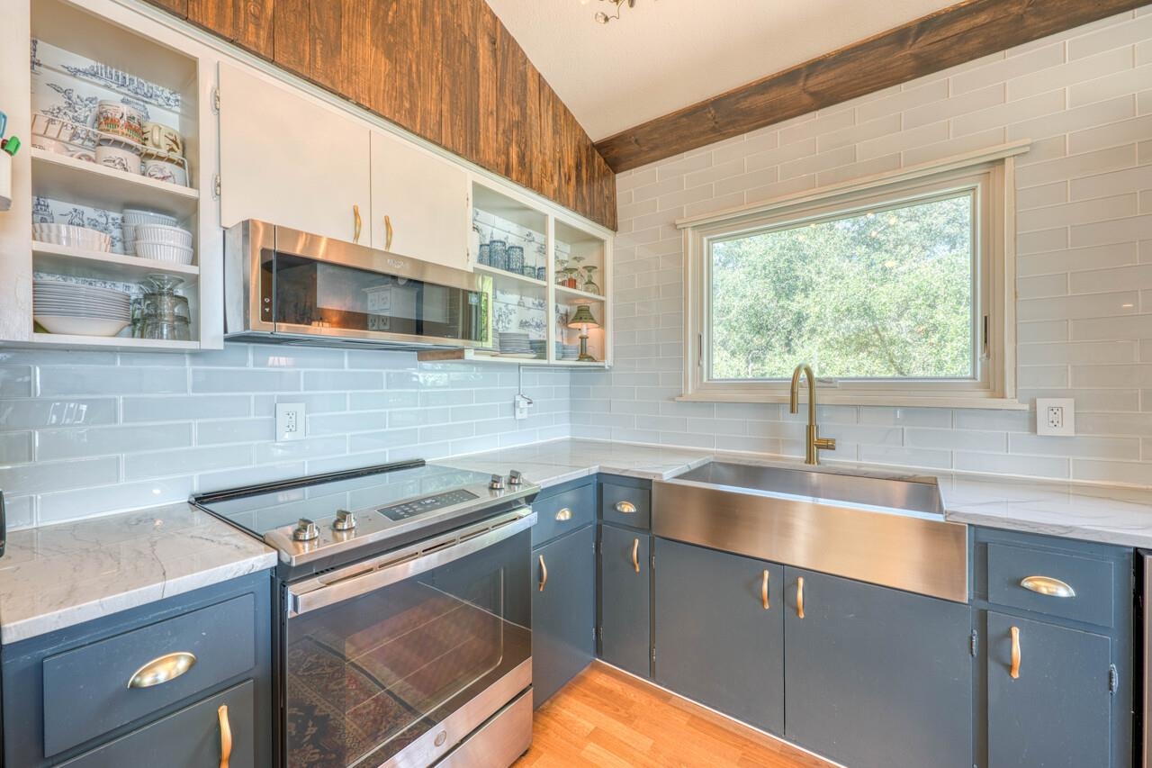 409 Island Lodges Drive