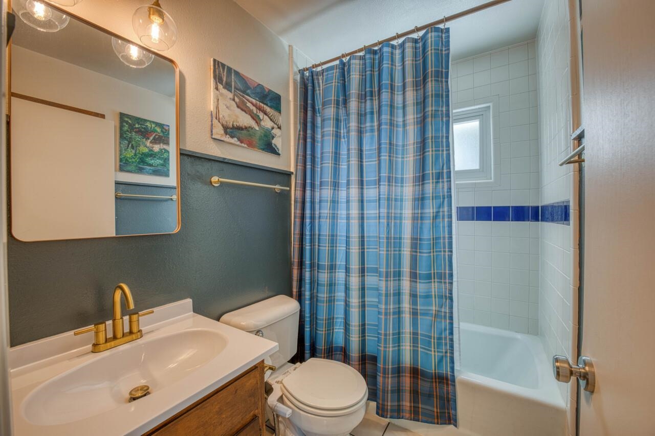 409 Island Lodges Drive