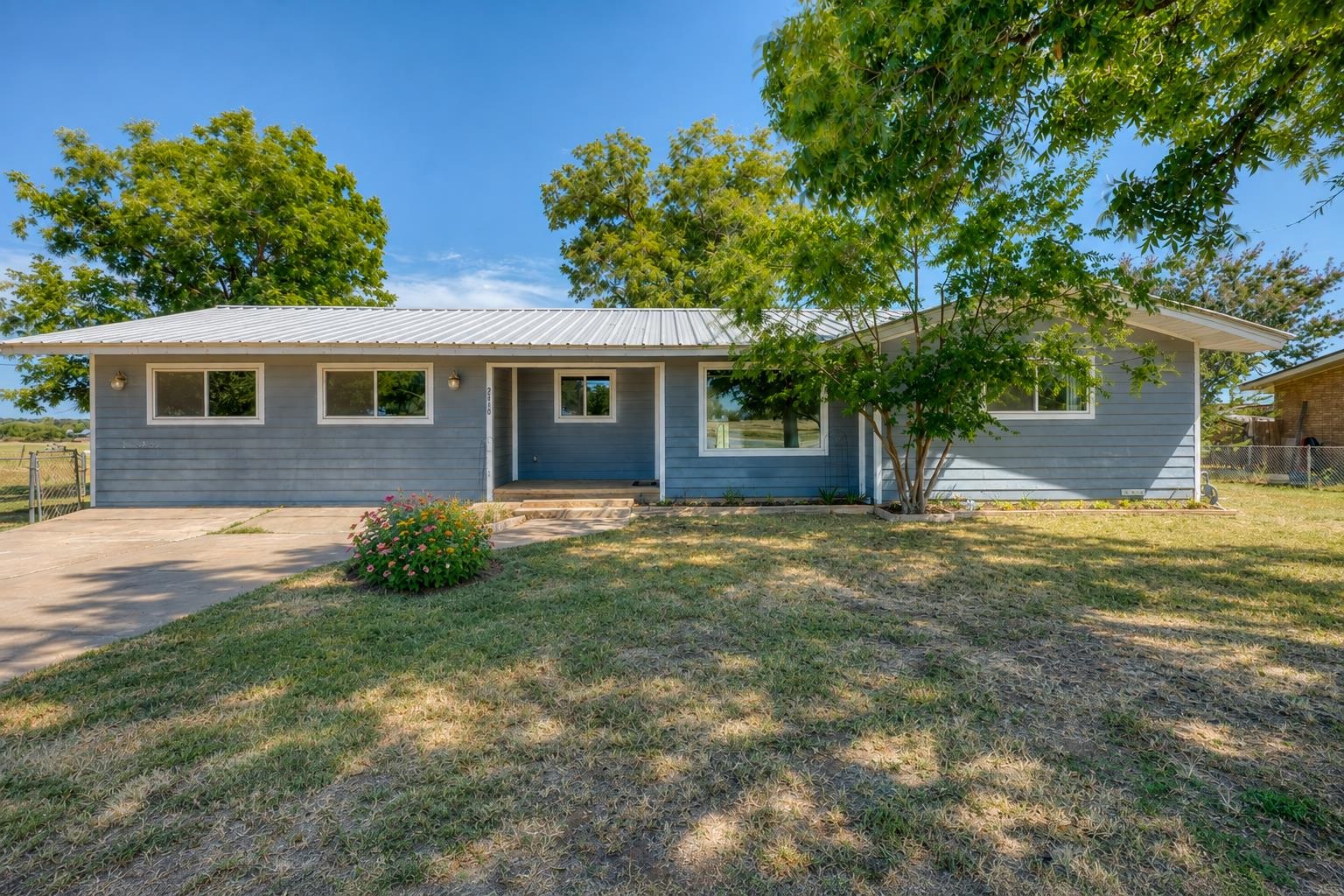 1207 W Haynie Street
