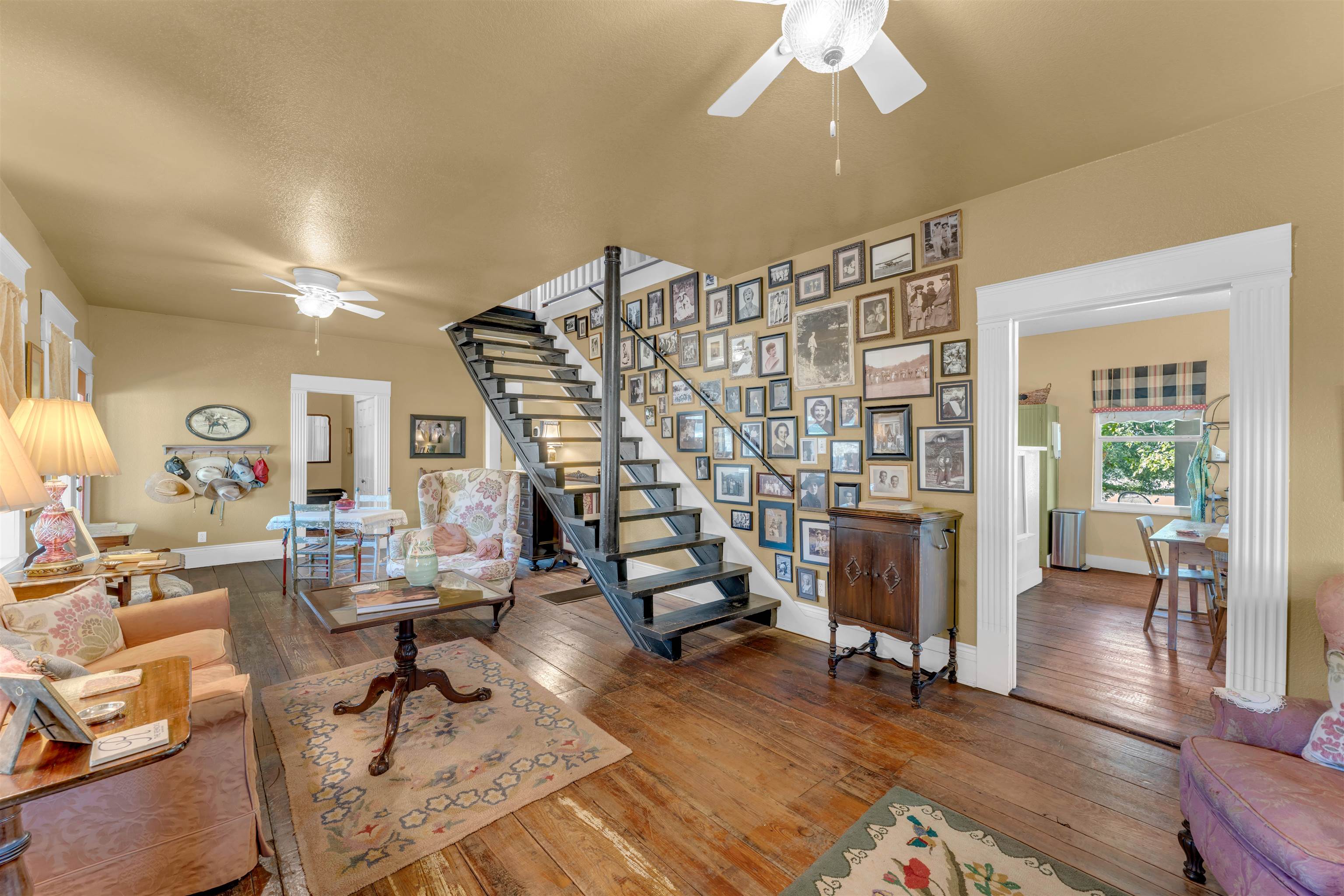 211 W Riverside Drive