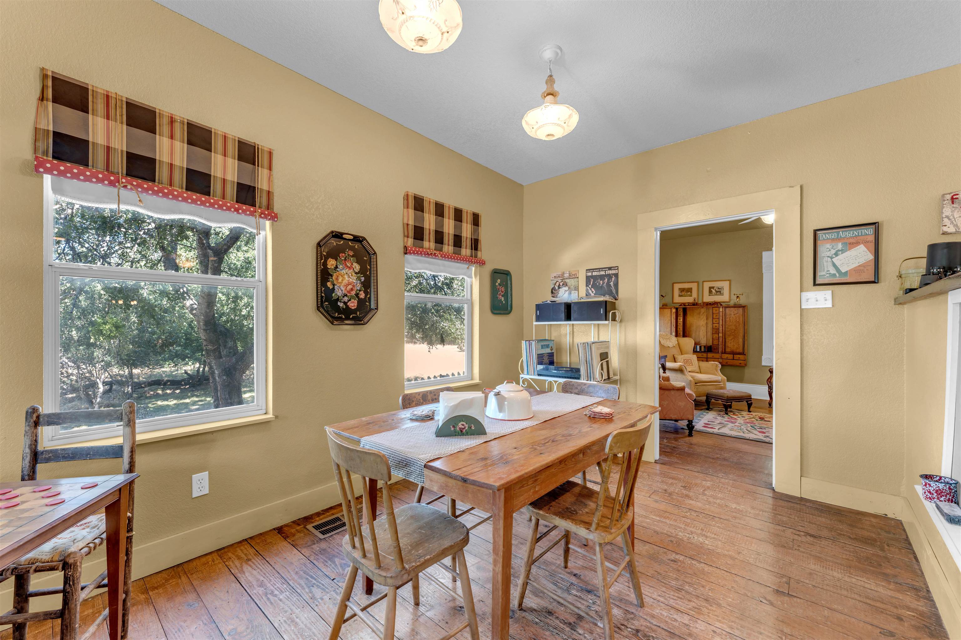 211 W Riverside Drive
