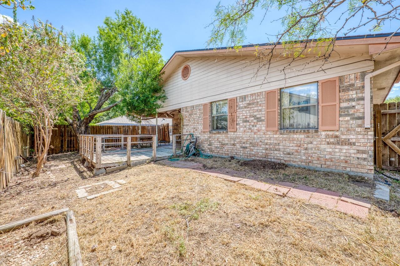 1730 Greenwood Lane