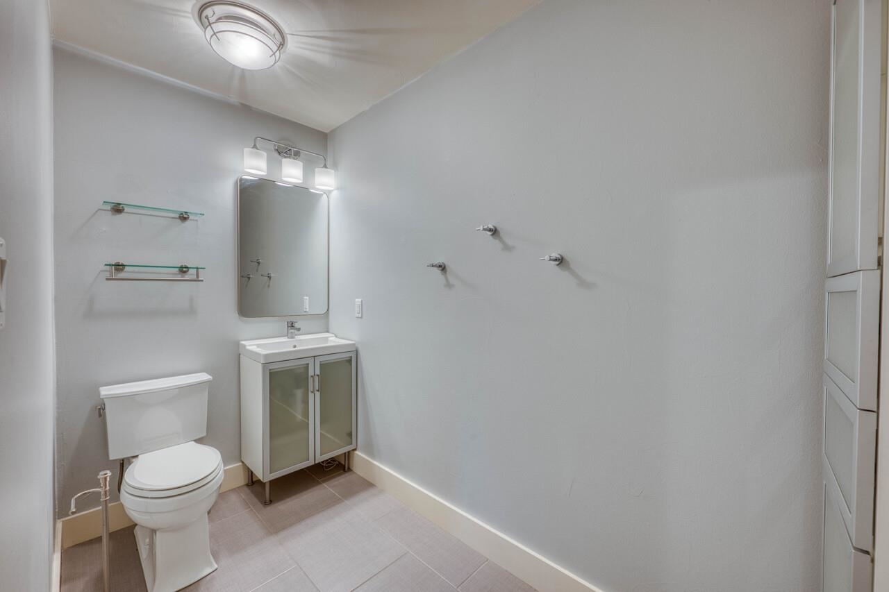 1704 Bluebonnet Lane