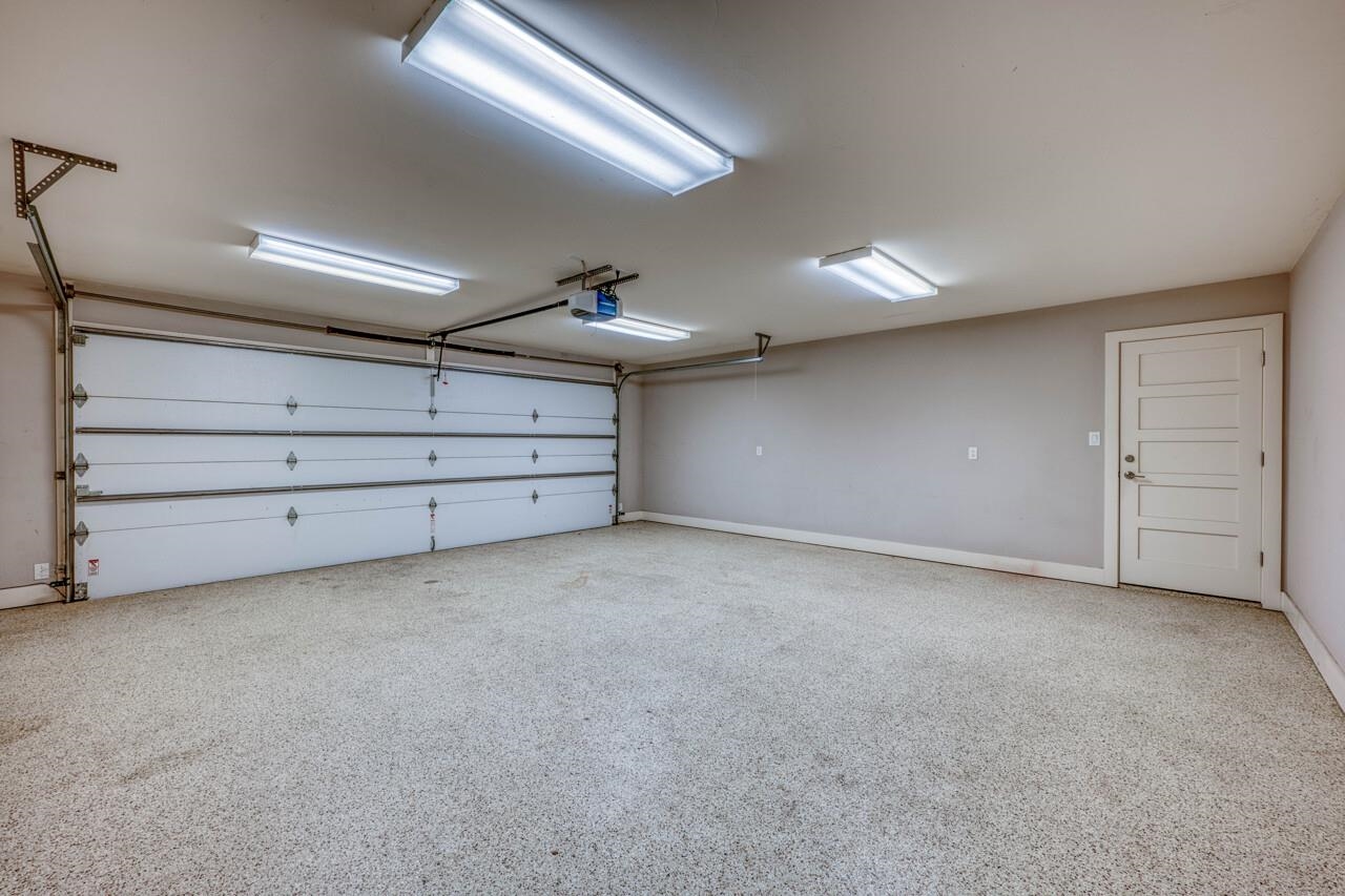 1704 Bluebonnet Lane