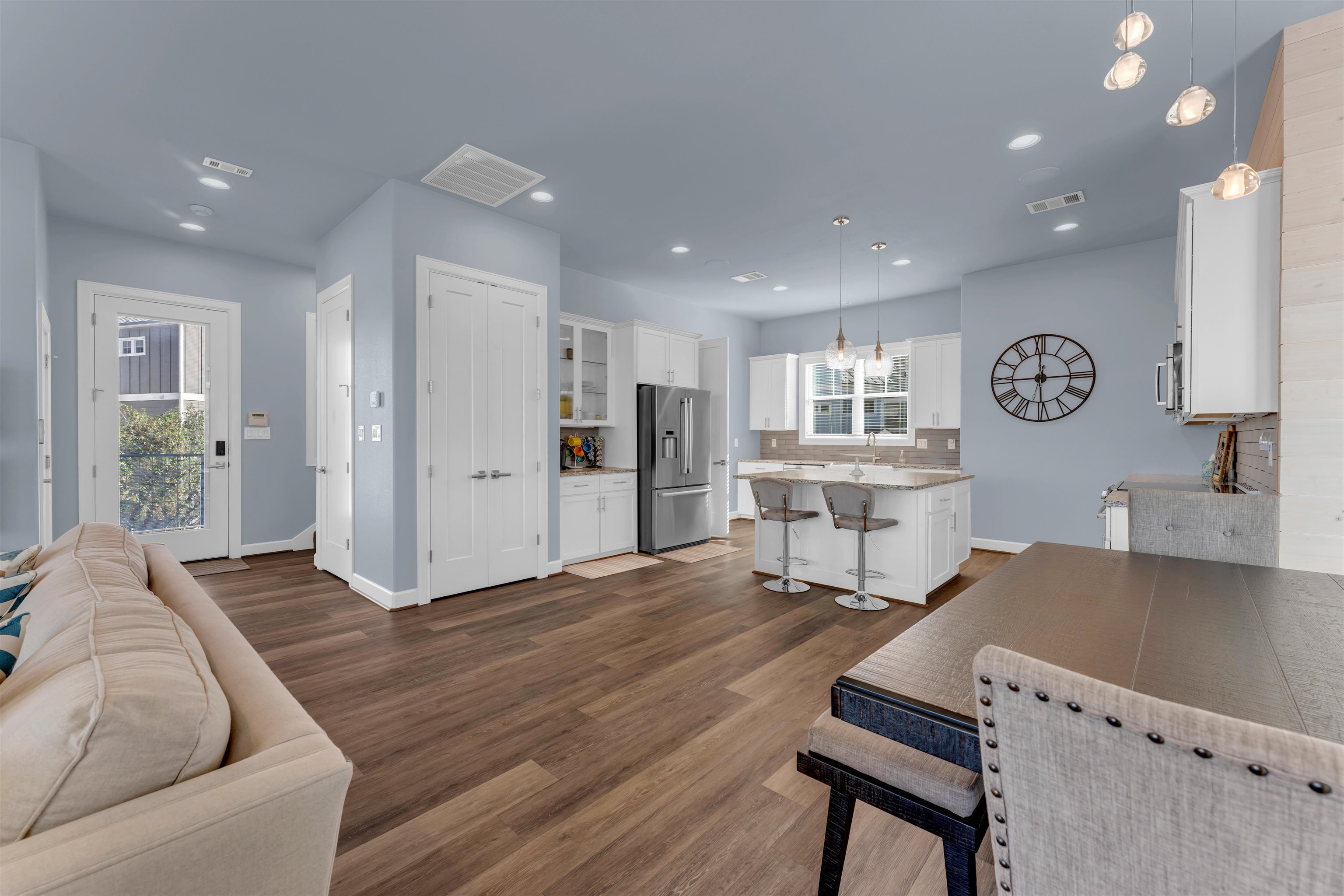 321 Island Circle