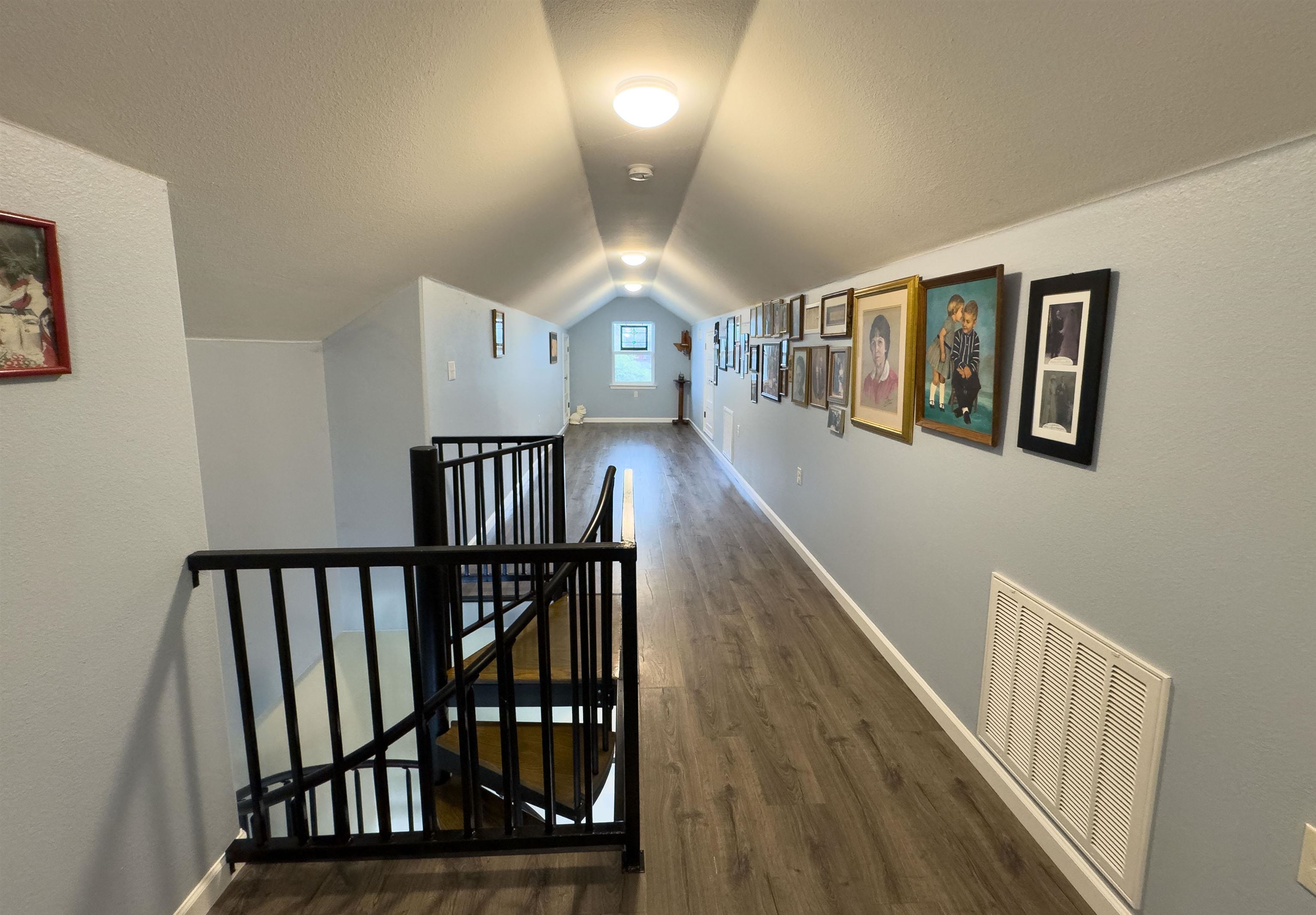 1205 Sandstone