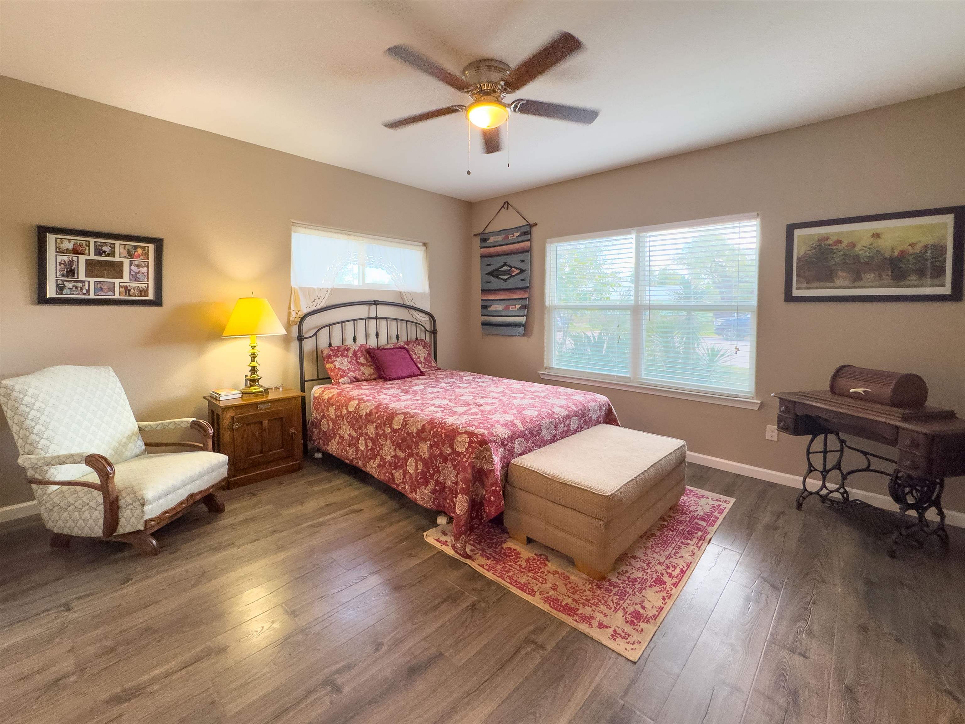 1205 Sandstone