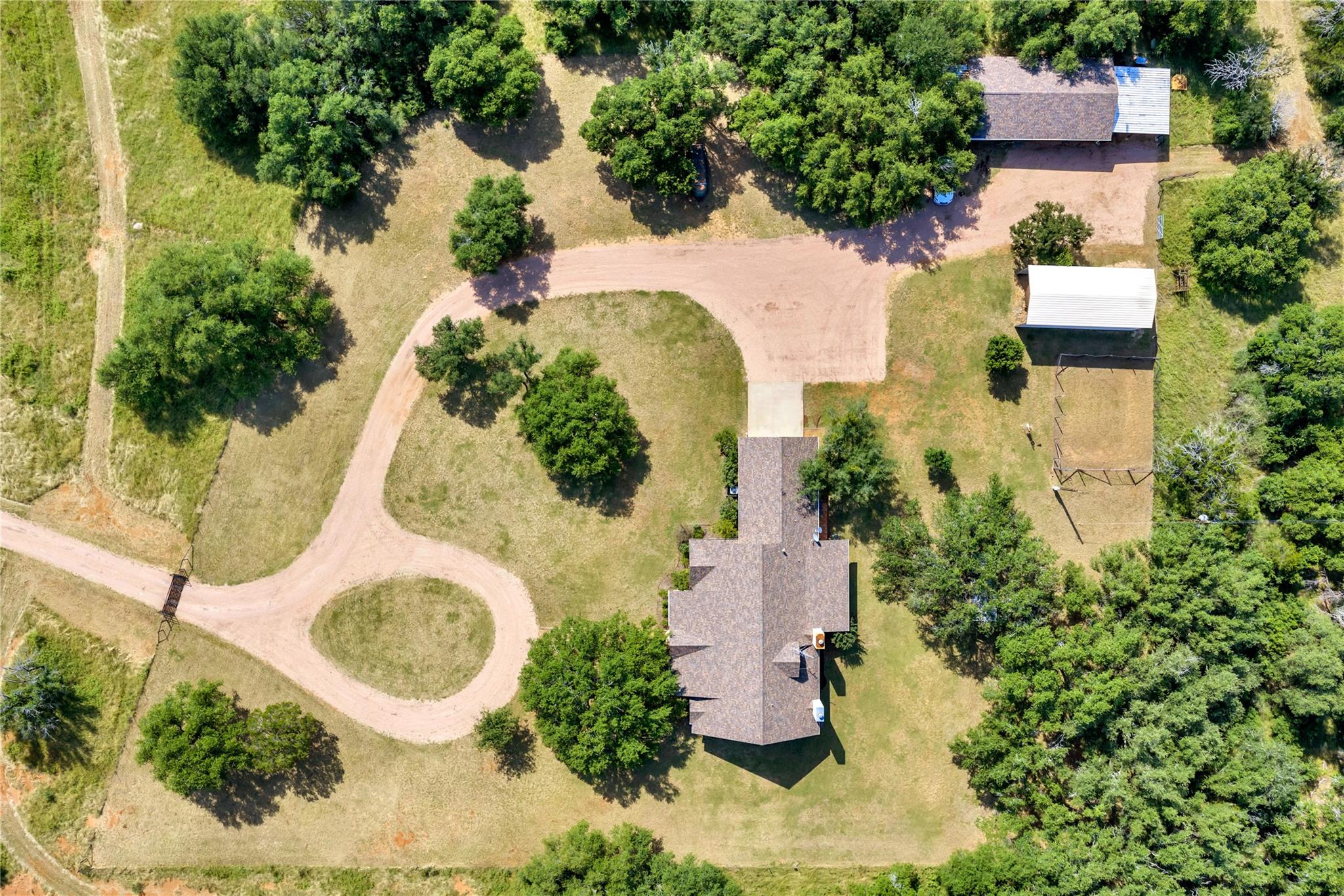 627 Ranch Road 2323