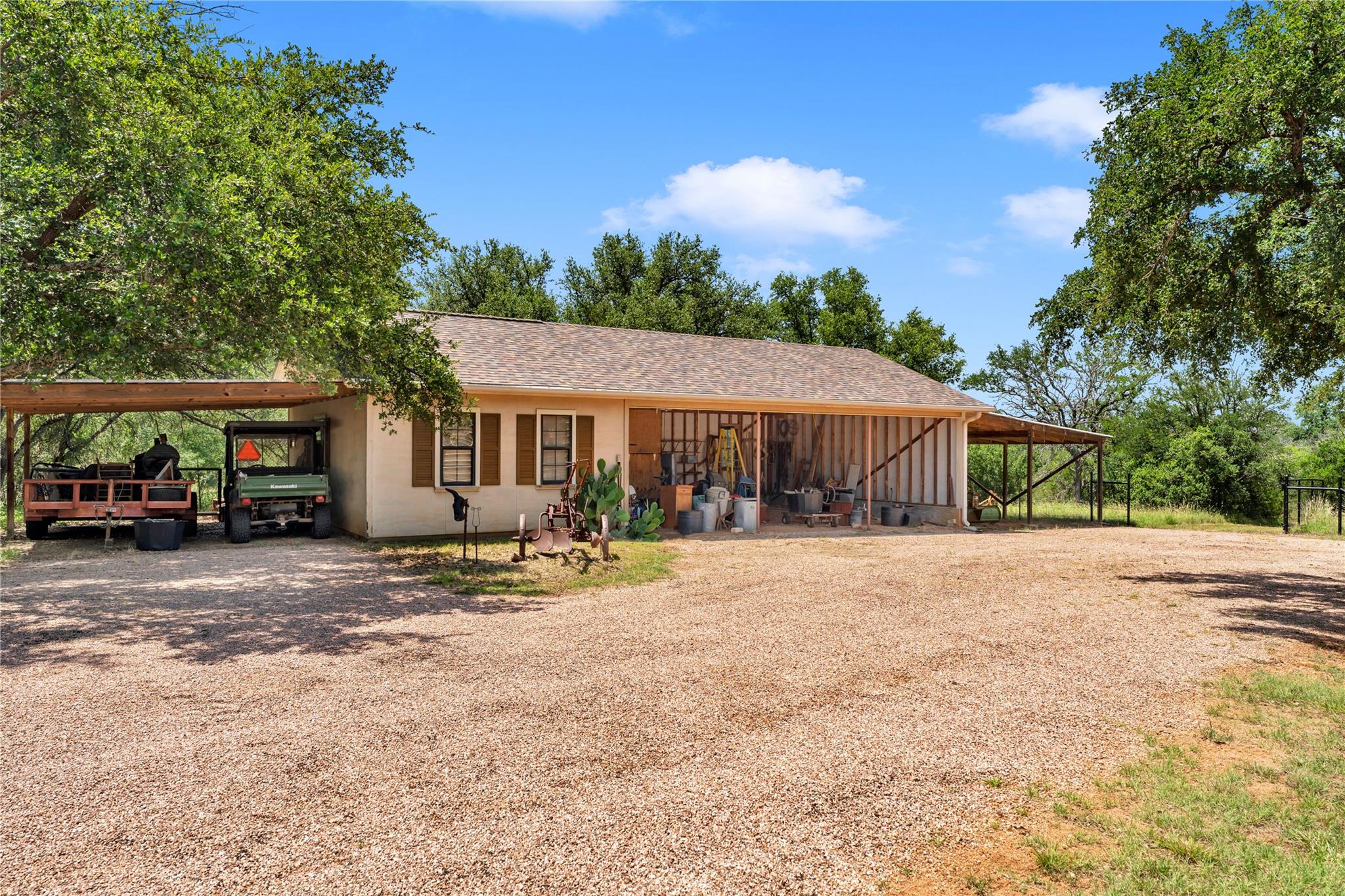 627 Ranch Road 2323
