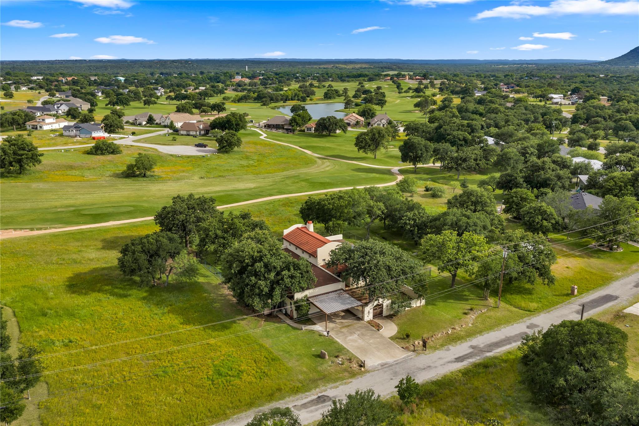 111 Woodlawn Dr Kingsland TX