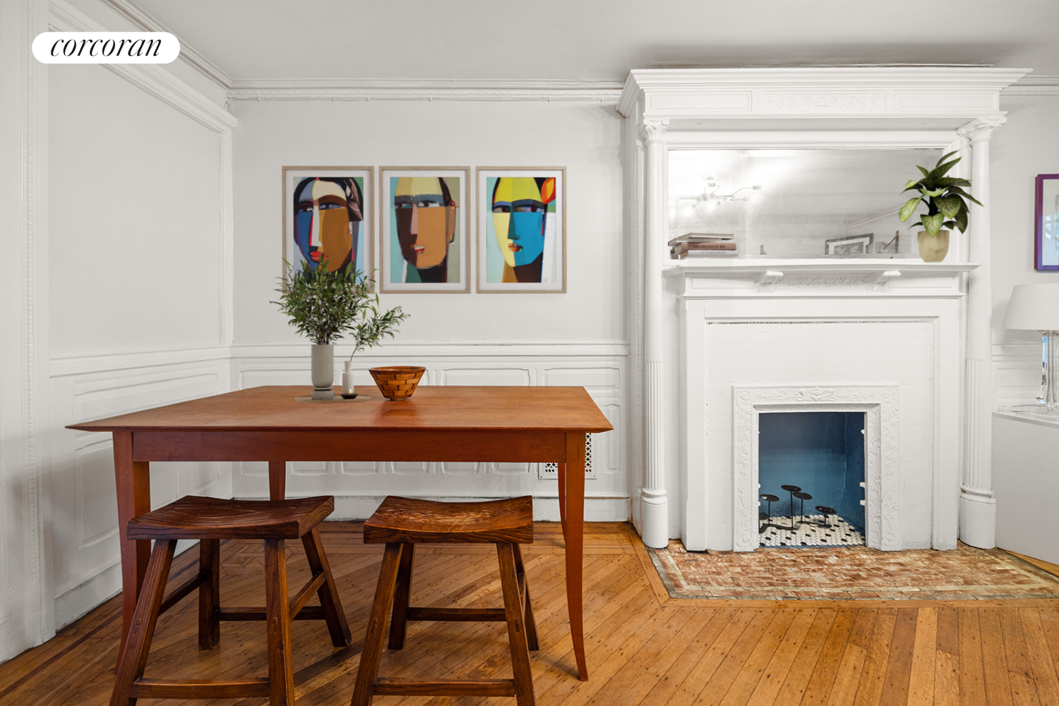 200 SAINT JAMES Place 1