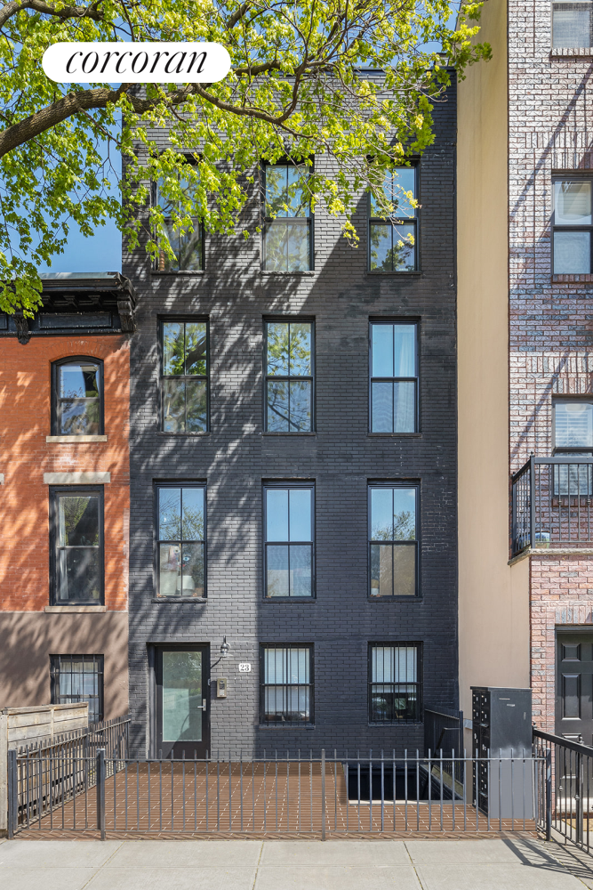23 N ELLIOTT Place 4