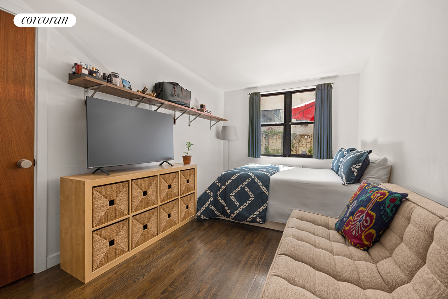270 5TH Street 1E