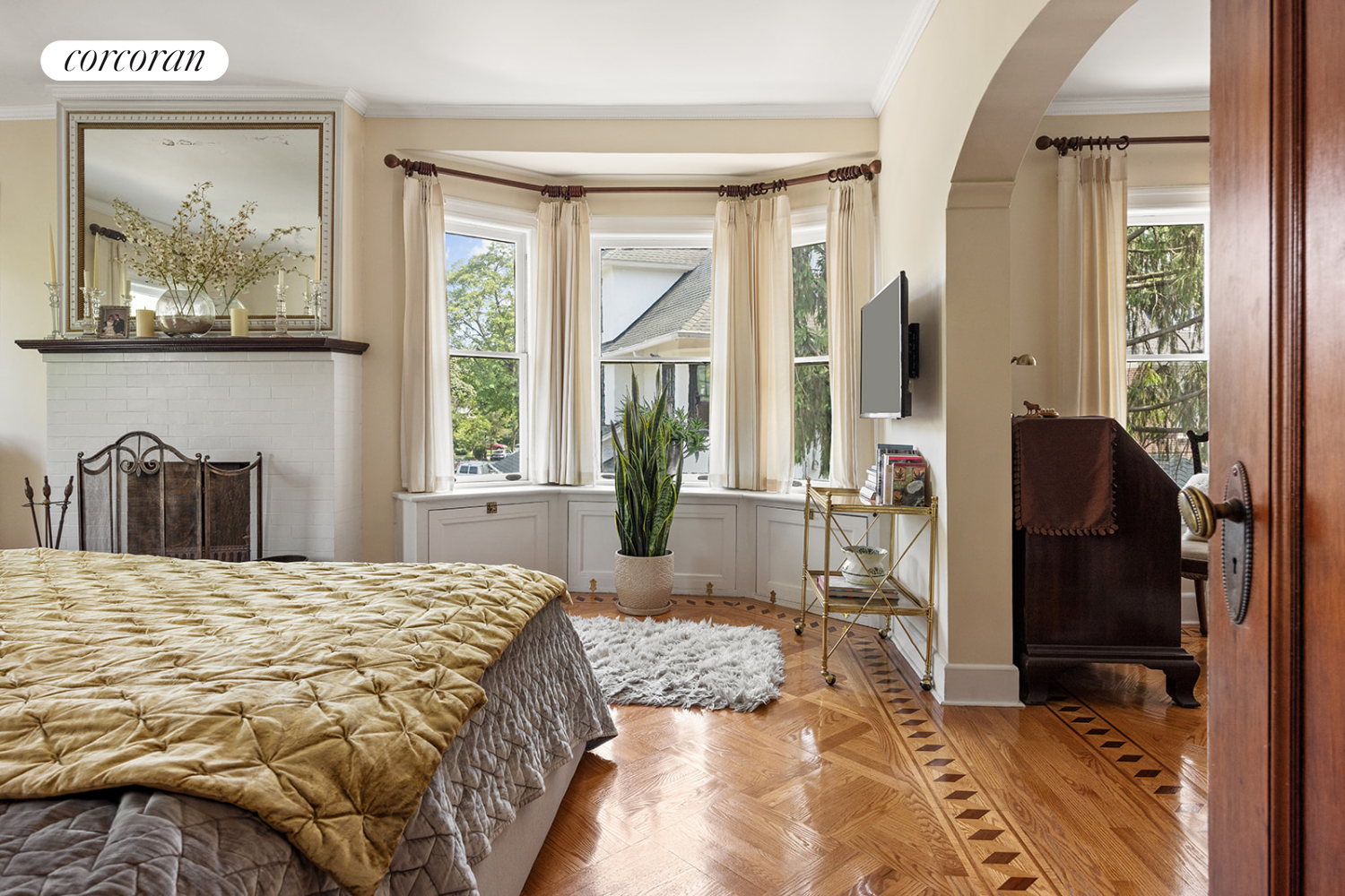 500 E 18TH Street