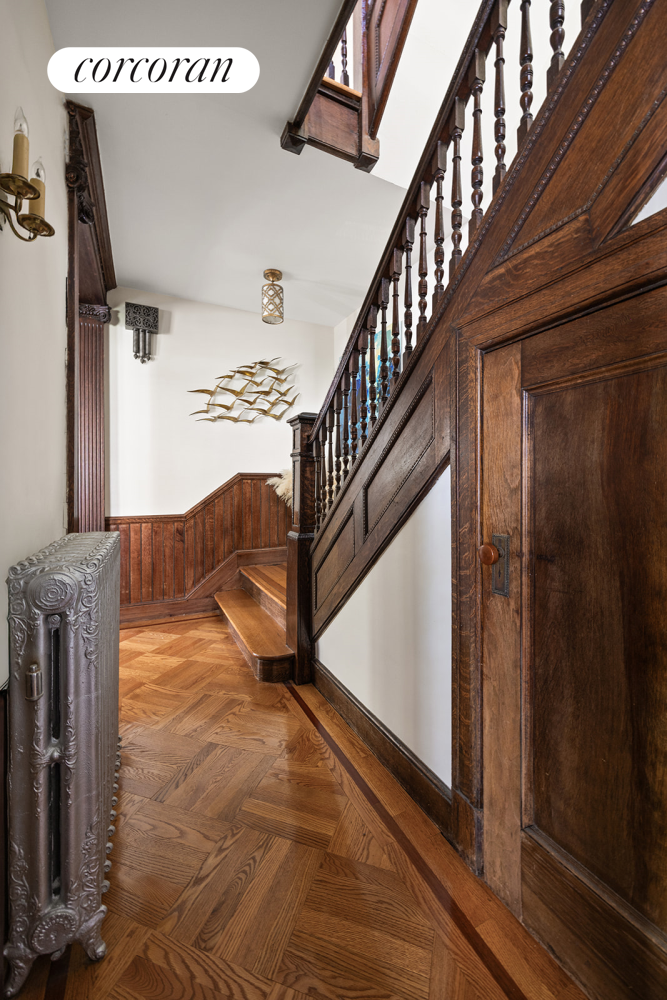 500 E 18TH Street