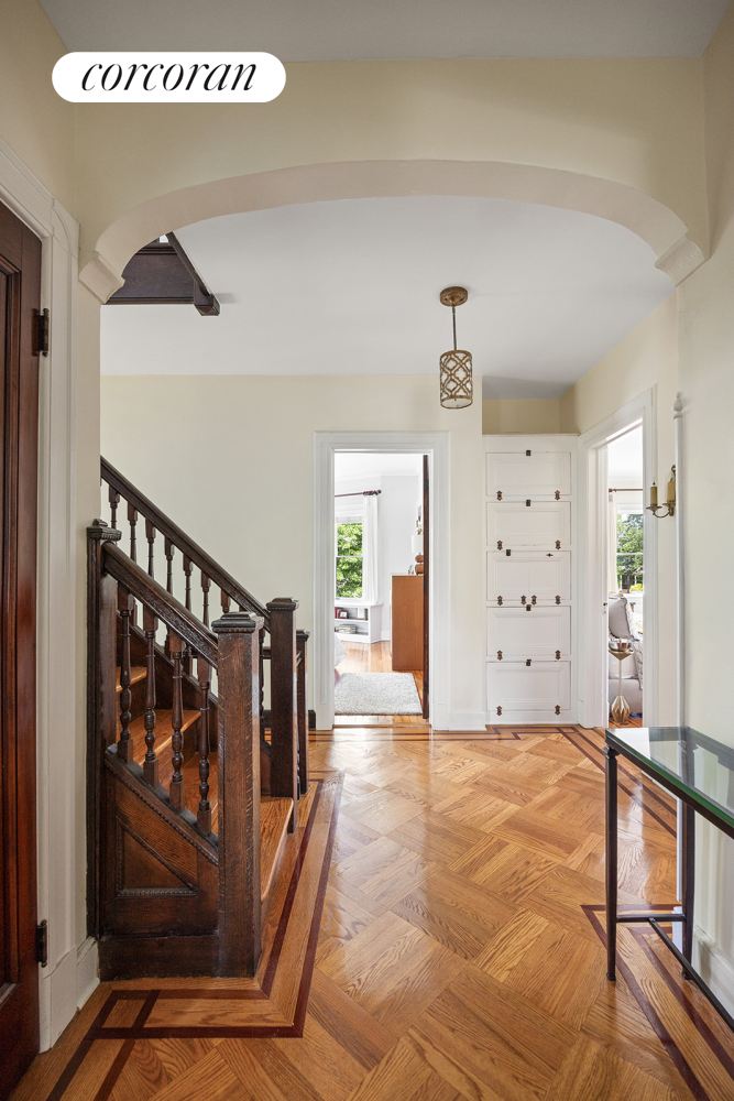 500 E 18TH Street
