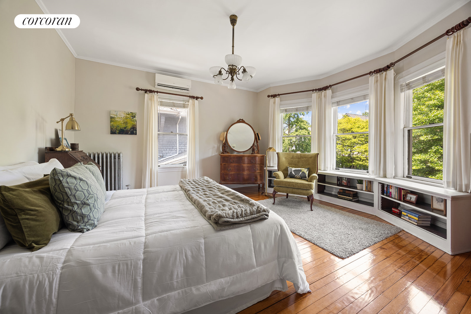 500 E 18TH Street