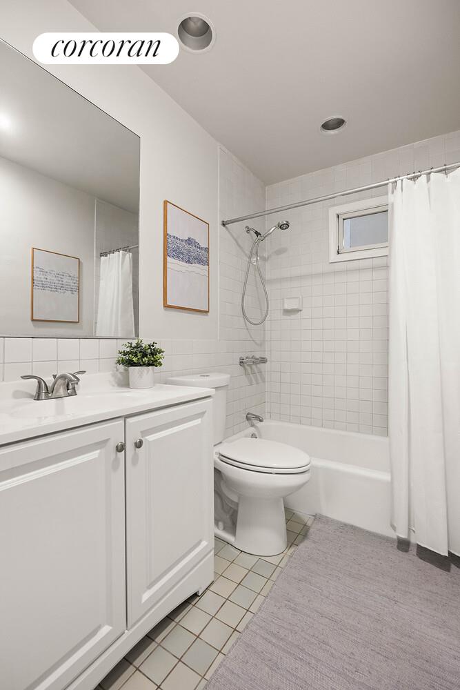 160 5TH Avenue 2RR