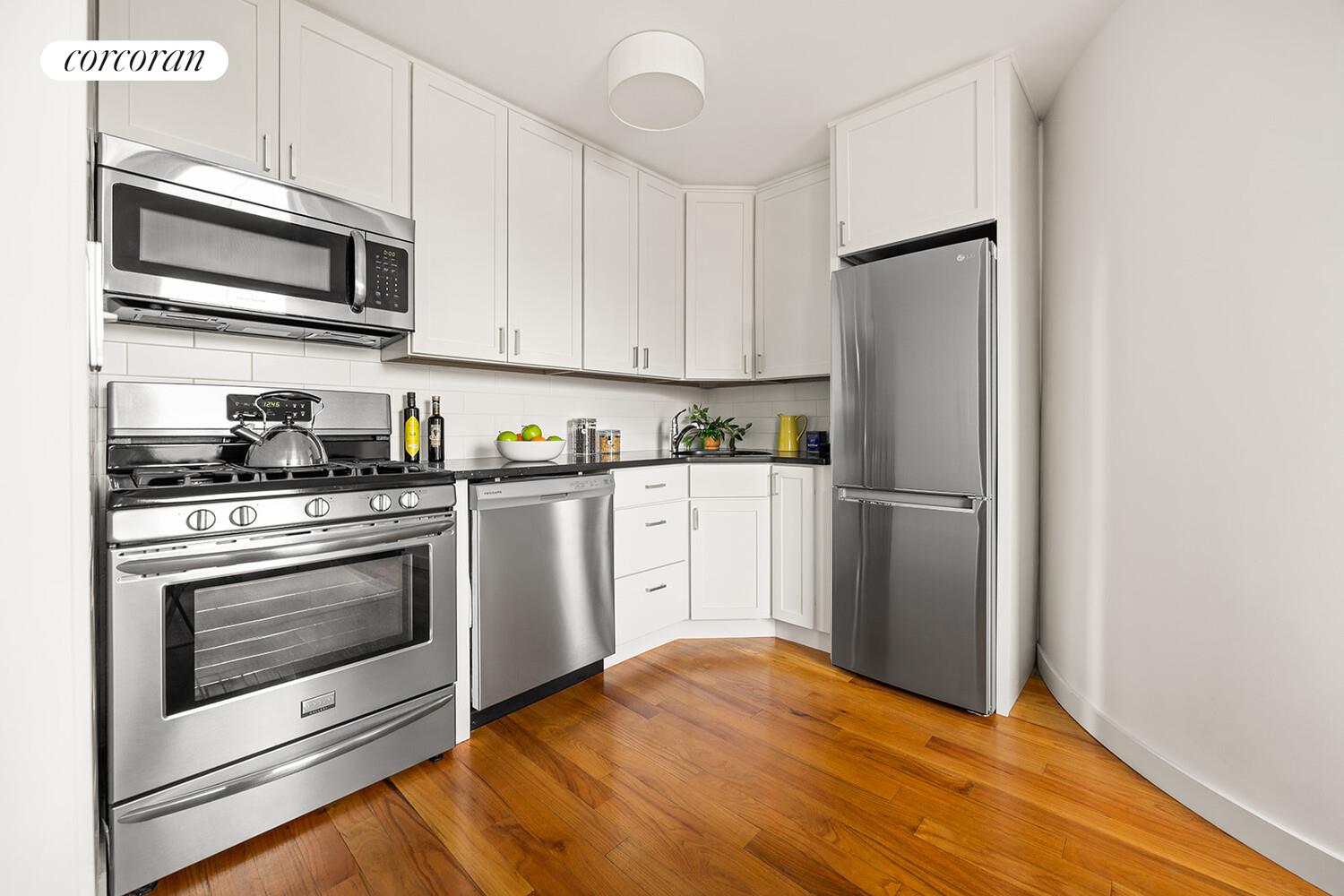 140 WARREN Street C6