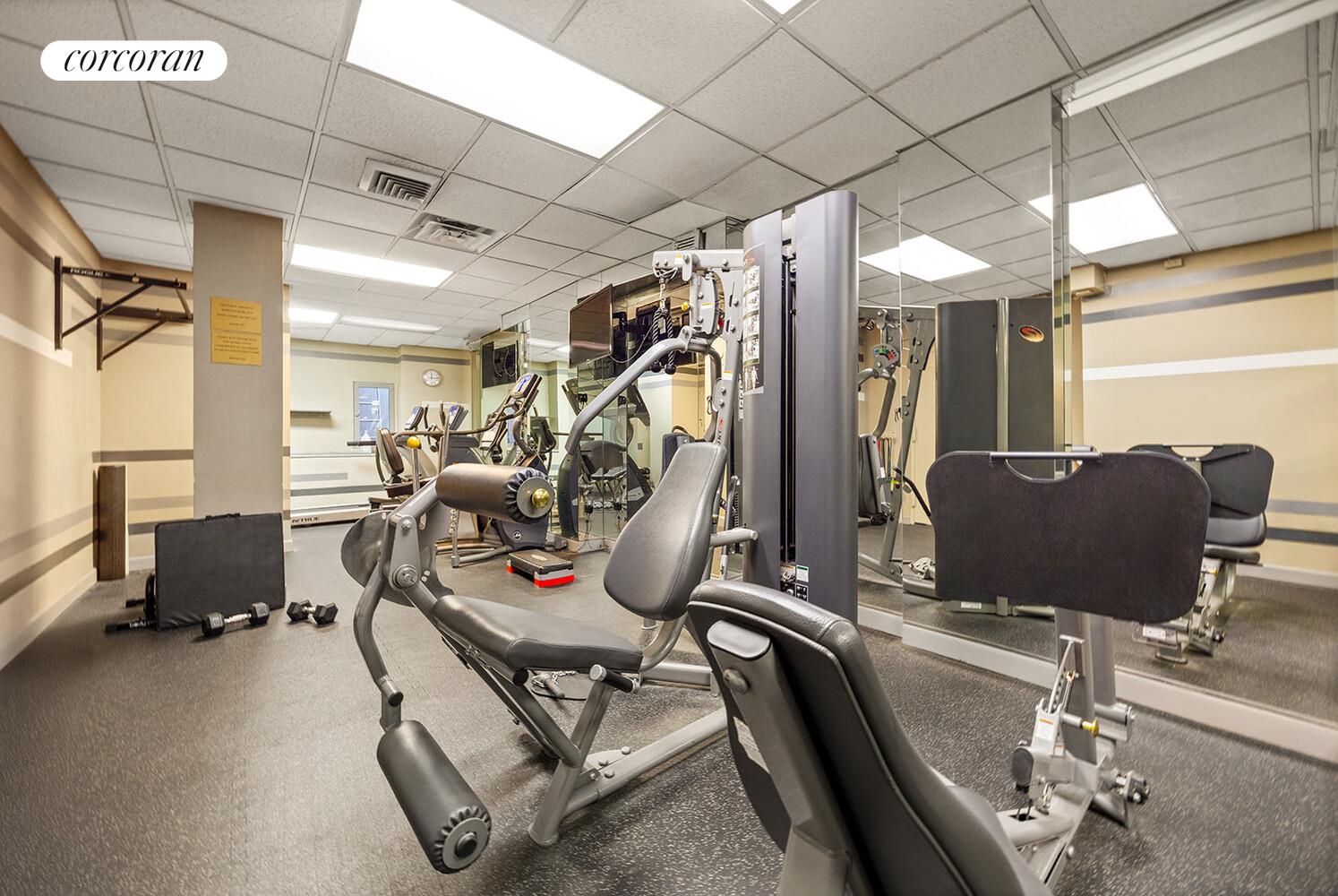 116 CENTRAL Park S 4E