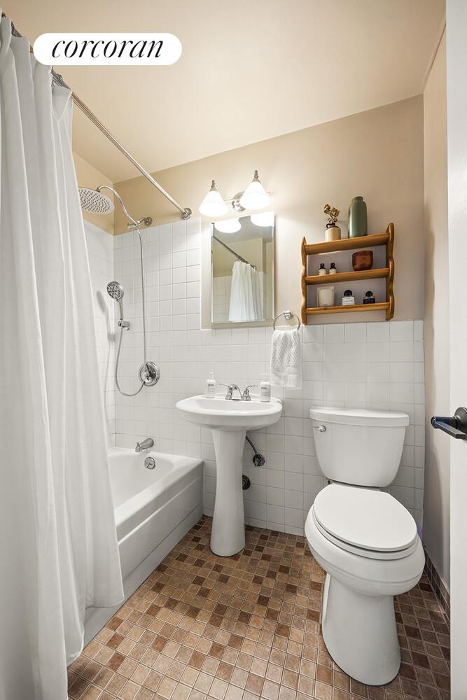 443 HICKS Street 4E