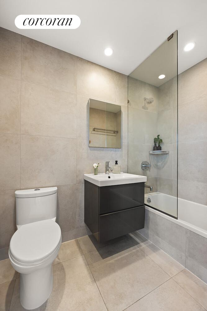 227 34TH Street 4R