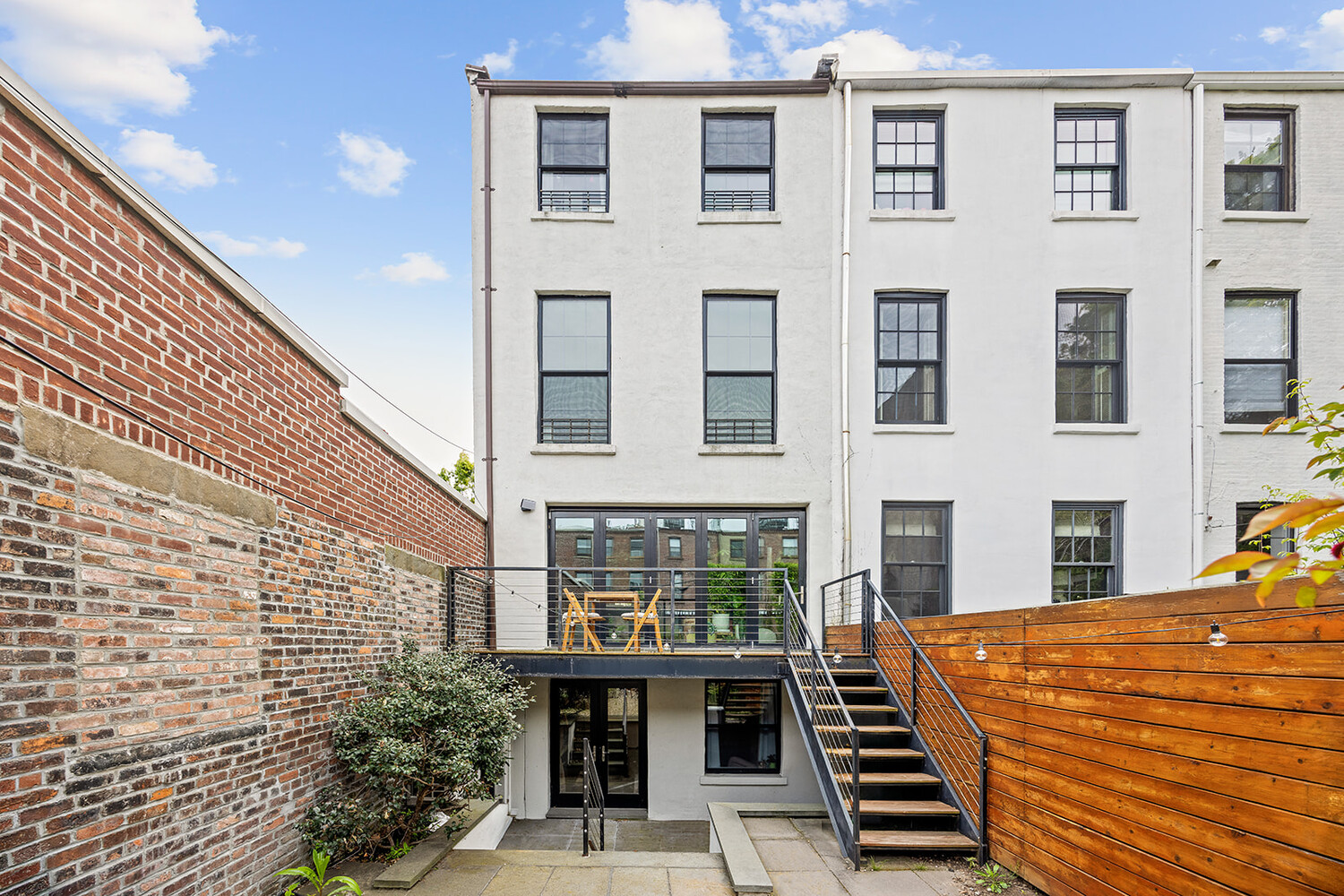 295 WARREN Street HOUSE