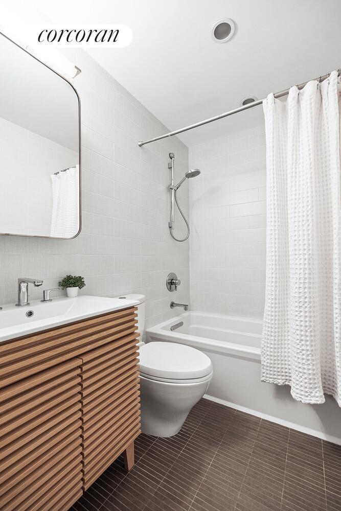 104 ST MARKS Place 3E