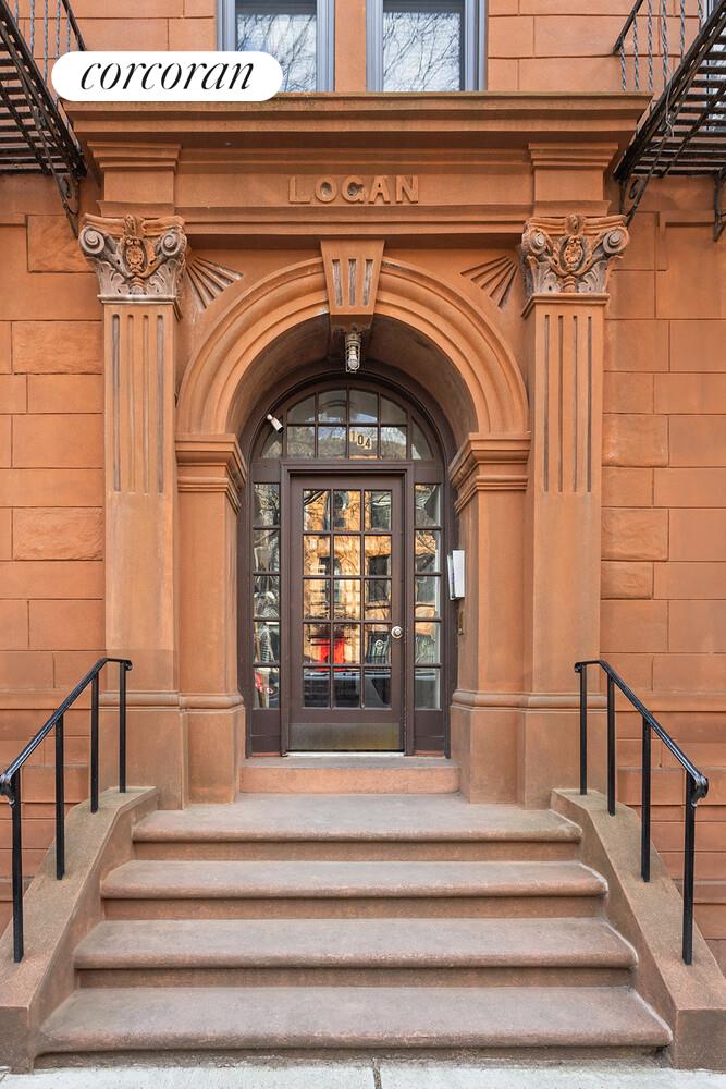 104 ST MARKS Place 3E