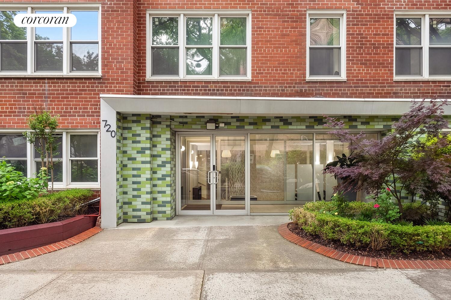 720 E 32ND Street D6
