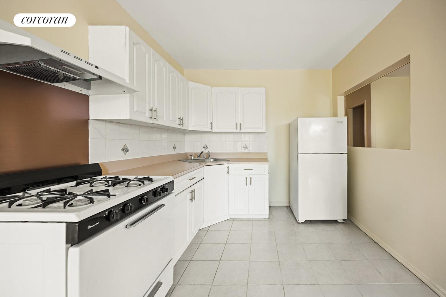 89A STUYVESANT Avenue