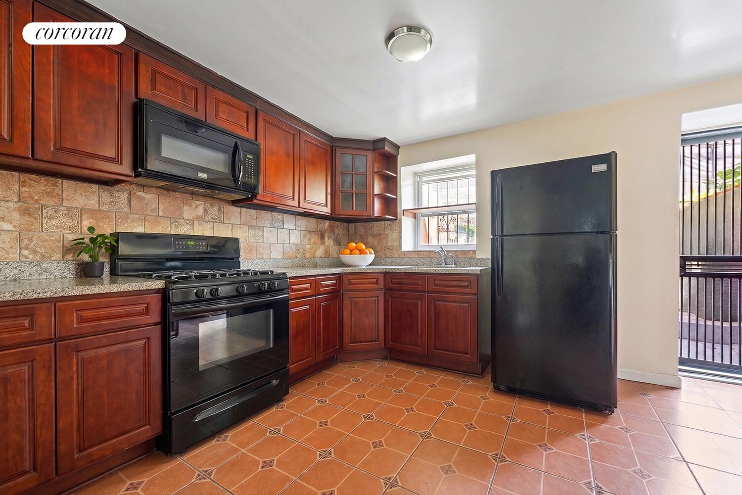89A STUYVESANT Avenue