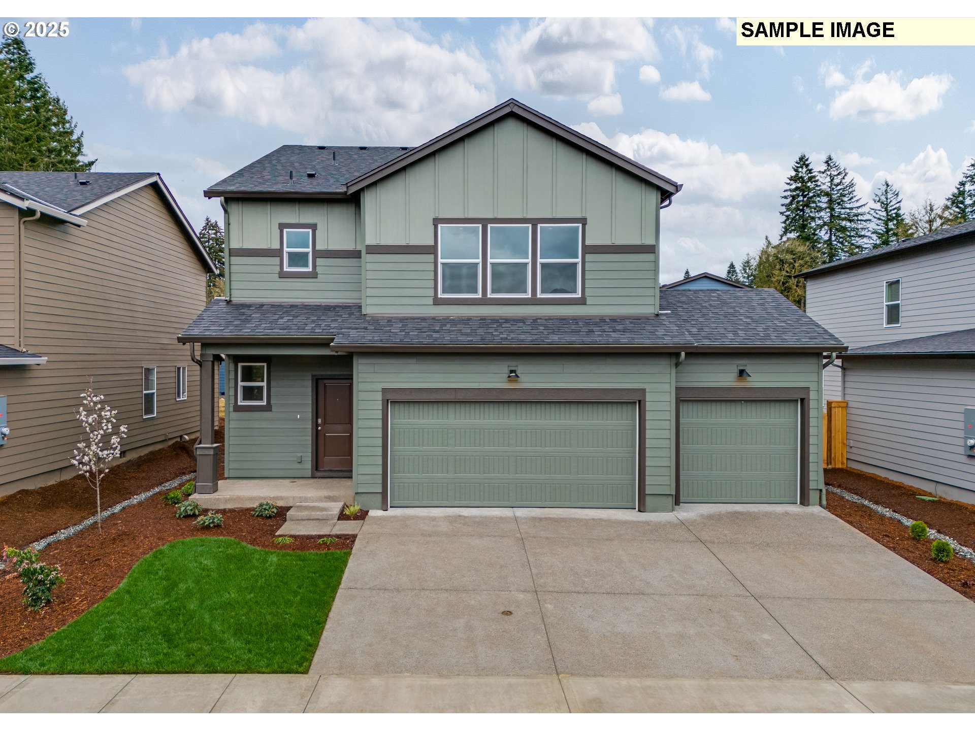 2114 NE 4TH AVE