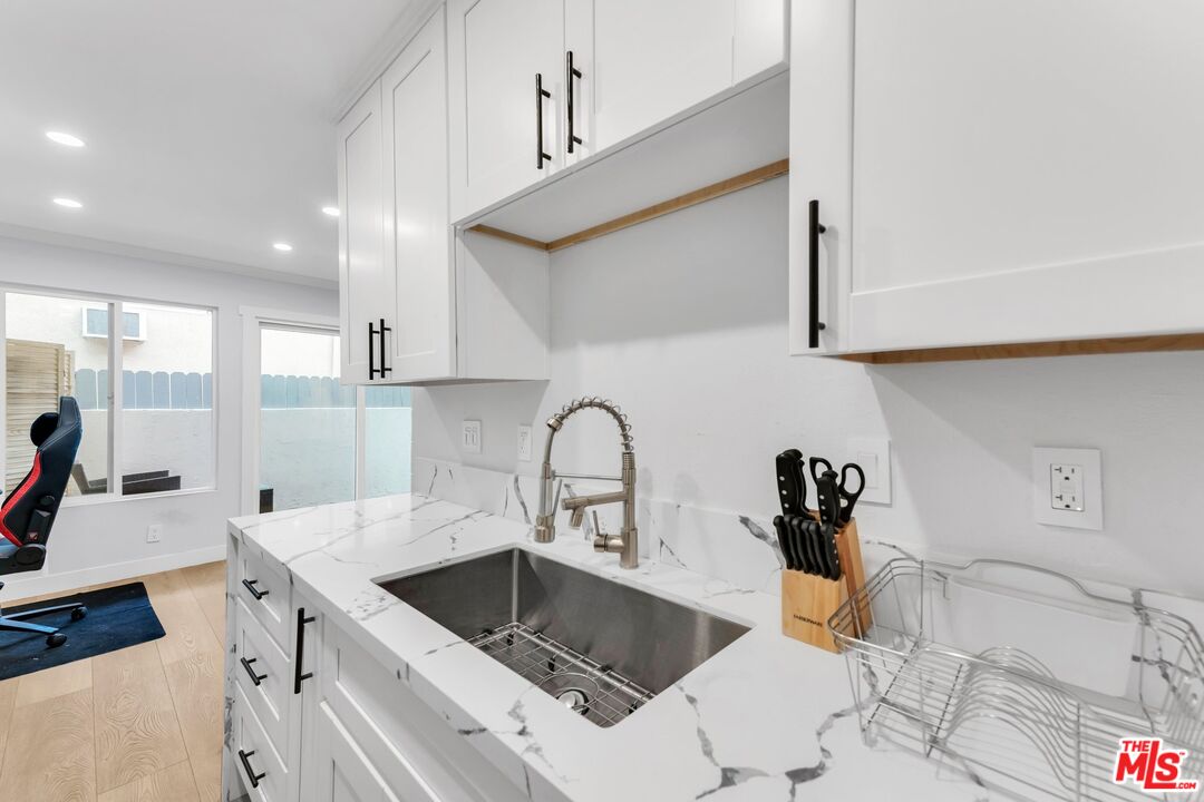 1741 Granville Ave Unit: 104