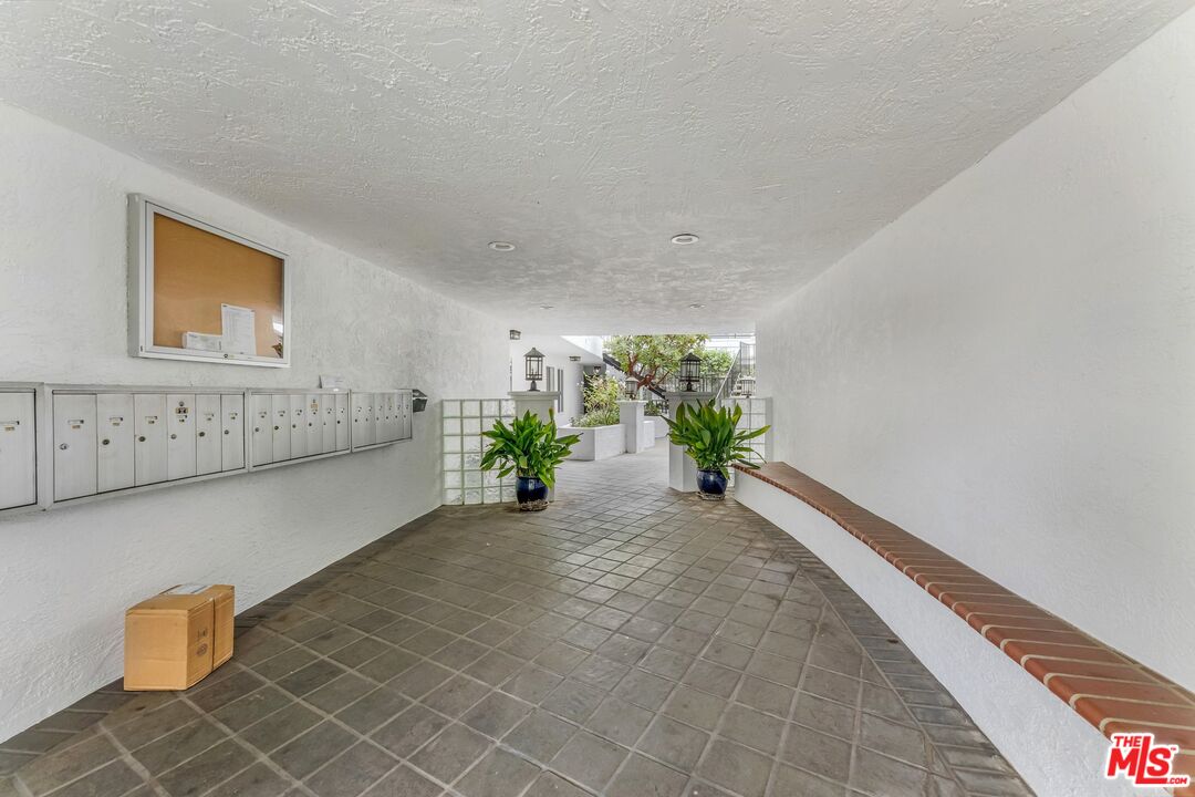 1741 Granville Ave Unit: 104
