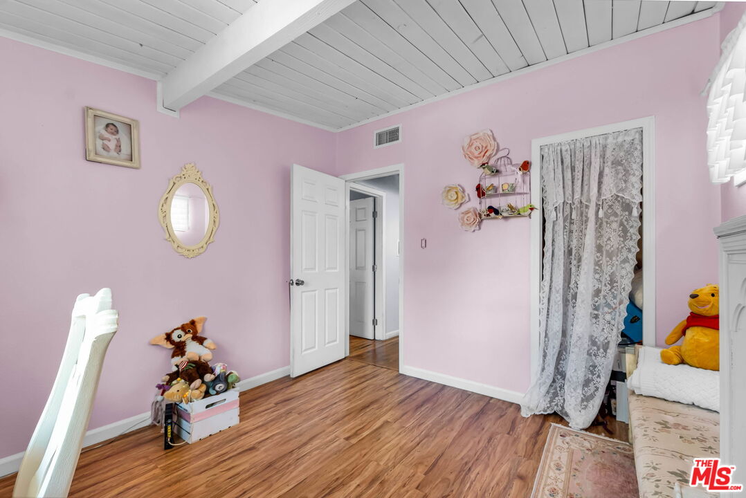 18347 E Bellefont Dr