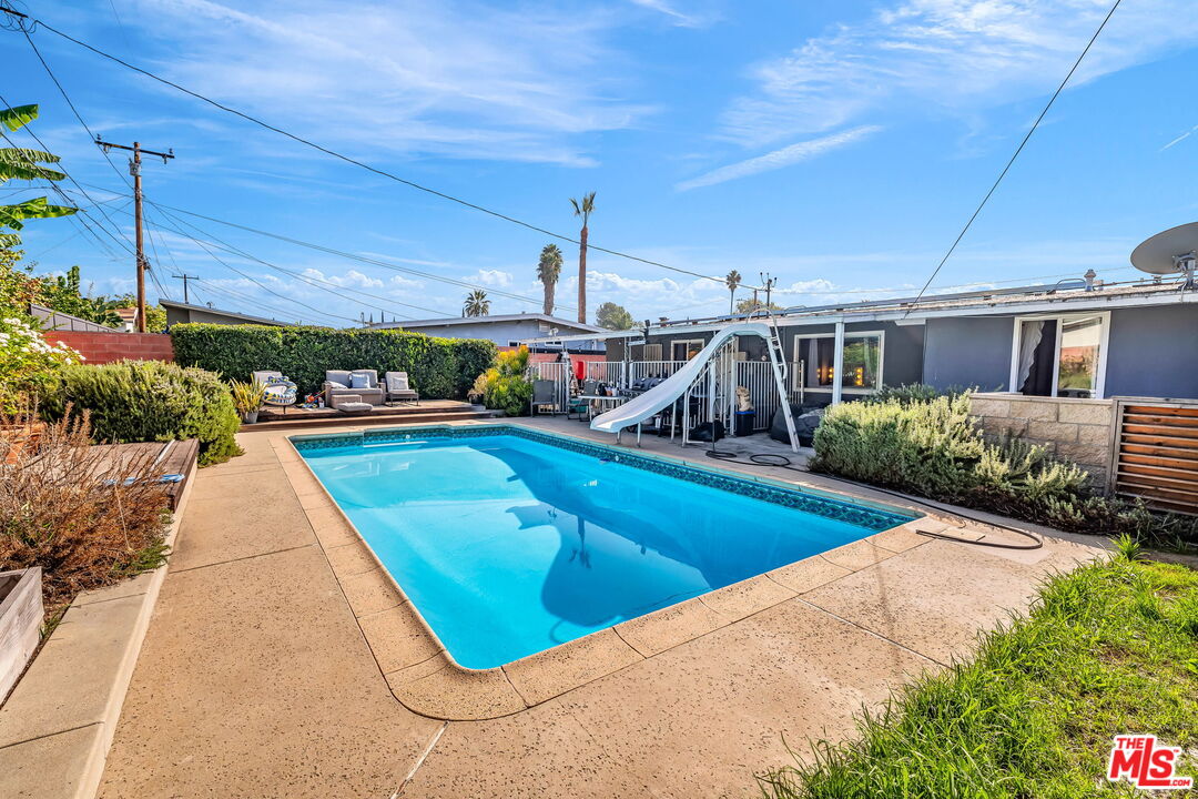 18347 E Bellefont Dr