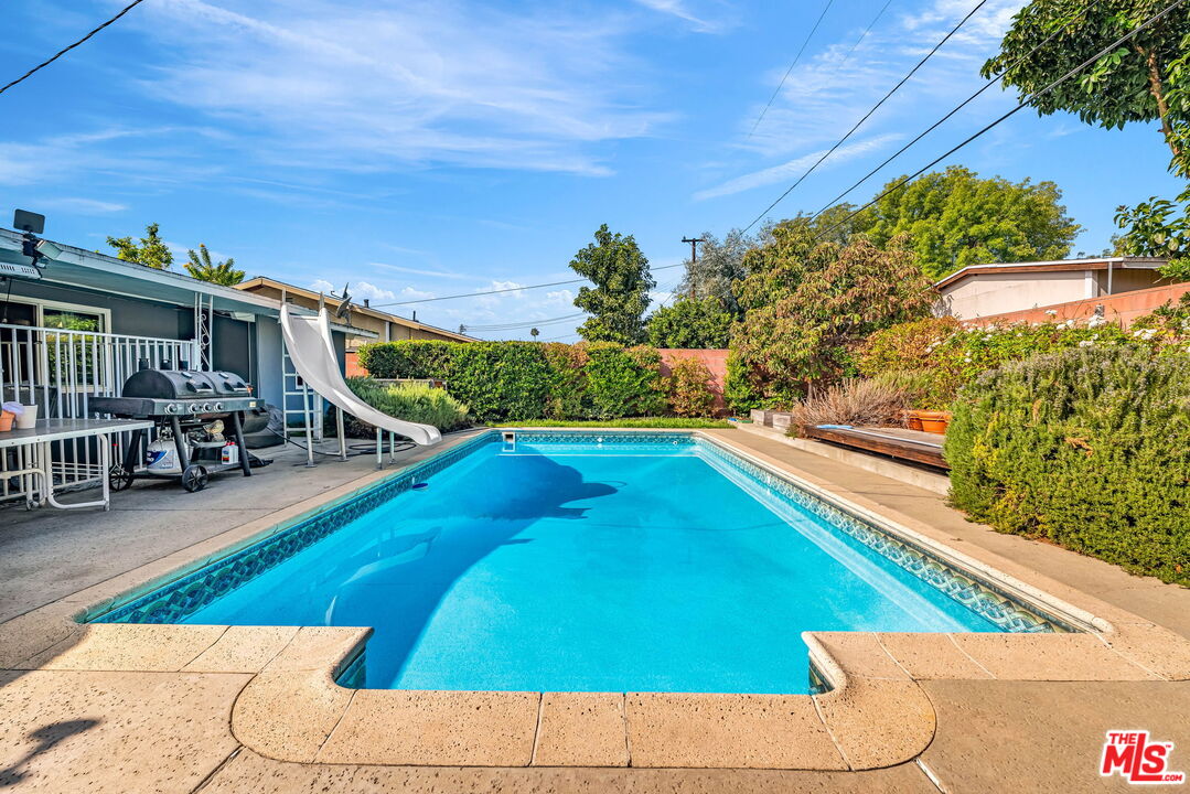 18347 E Bellefont Dr