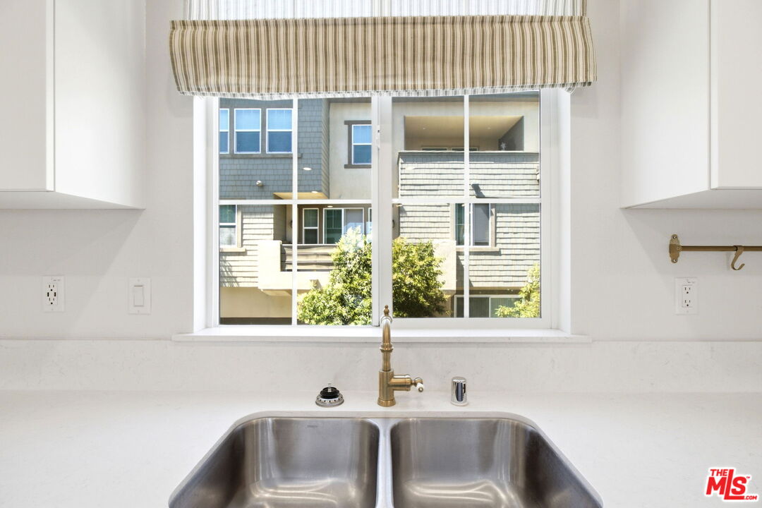 12228 Veranda Dr